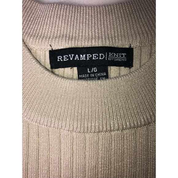 High Neck sleeveless top - Picture 2 of 3